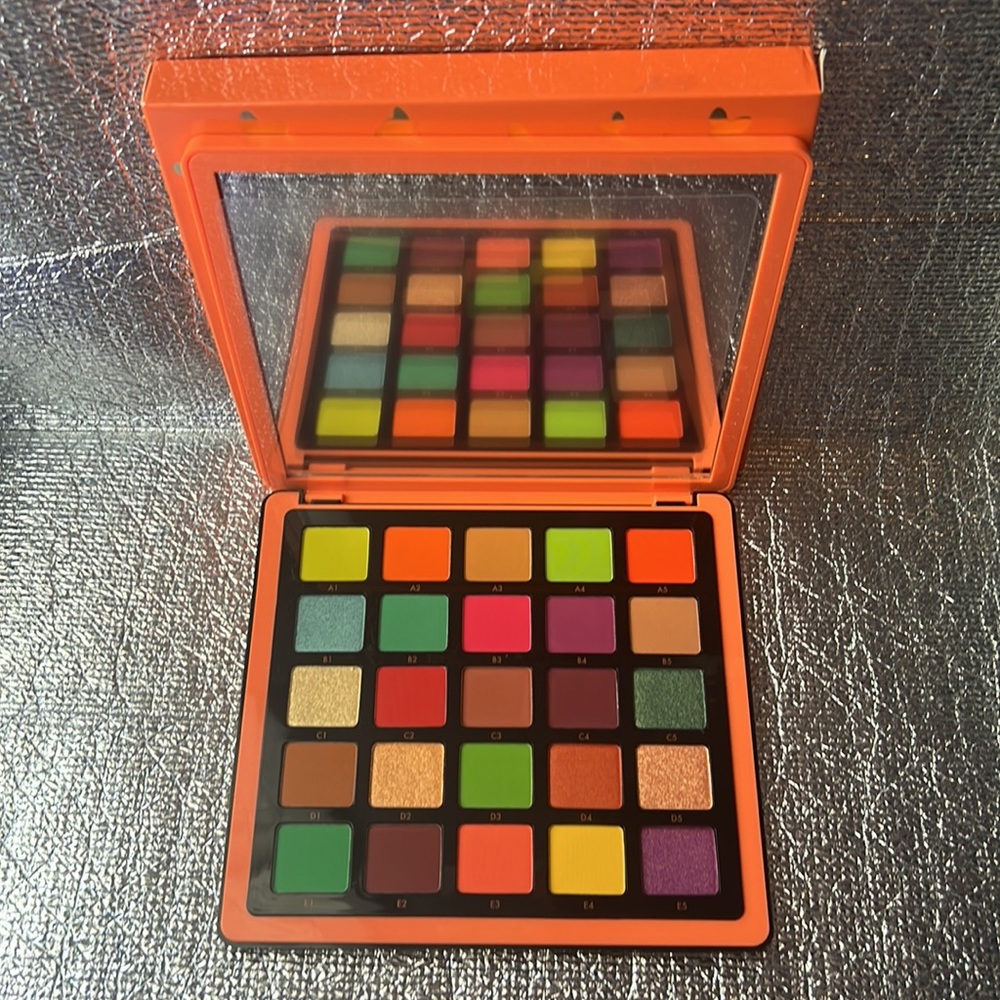 Anastasia Beverly Hills Norvina Vol# 3 Palette